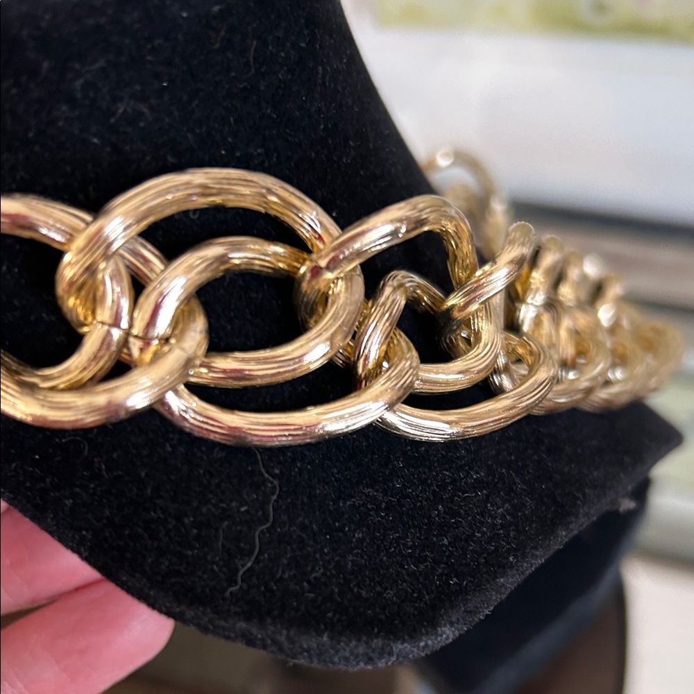 Bold Gold-Tone Chain Necklace - Picture 5 of 5